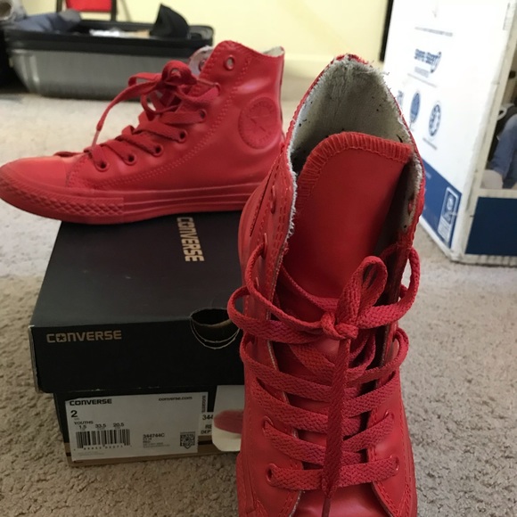 red converse size 2